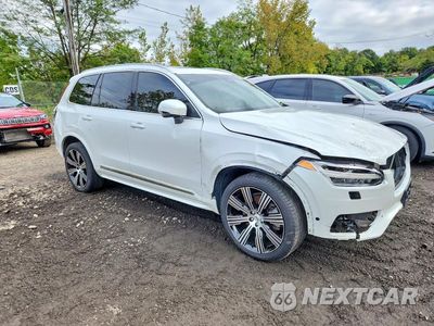 Czwarte zdjęcie samochodu z boku: 2025 VOLVO XC90 PLUS VIN:YV4H60PE8S1315545 - miniatura