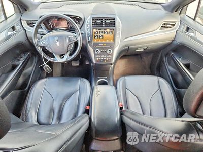 Zdjęcie 8 z 14 samochodu: 2017 LINCOLN MKC PREMIERE VIN:5LMCJ1D93HUL04848 - miniatura