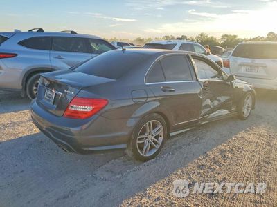Trzecie zdjęcie samochodu z tyłu: 2013 MERCEDES-BENZ C 300 4MATIC VIN:WDDGF8AB7DR278624 - miniatura