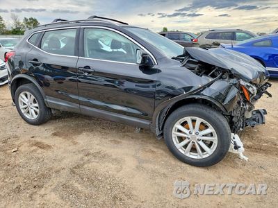 Czwarte zdjęcie samochodu z boku: 2018 NISSAN ROGUE SPORT SV VIN:JN1BJ1CR9JW292383 - miniatura