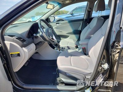Zdjęcie 7 z 12 samochodu: 2017 HYUNDAI ACCENT SPORT VIN:KMHCU5AEXHU364841 - miniatura