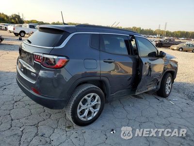 Trzecie zdjęcie samochodu z tyłu: 2024 JEEP COMPASS LATITUDE VIN:3C4NJDBN0RT119900 - miniatura