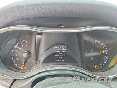 Zdjęcie 9 z 14 samochodu: 2020 JEEP GRAND CHEROKEE LAREDO VIN:1C4RJEAG6LC245448 - miniatura
