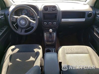 Zdjęcie 8 z 13 samochodu: 2014 JEEP COMPASS SPORT VIN:1C4NJCBAXED908692 - miniatura
