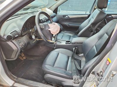 Zdjęcie 7 z 13 samochodu: 2006 MERCEDES-BENZ C 230 VIN:WDBRF52HX6A874136 - miniatura