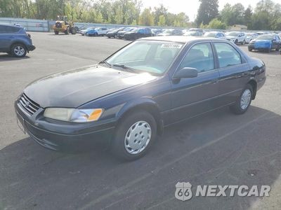 1997 TOYOTA CAMRY CE 4T1BG22KXVU120740 - główne zdjęcie licytacji z USA - miniatura