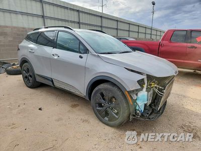Czwarte zdjęcie samochodu z boku: 2025 KIA SPORTAGE X LINE VIN:5XYK6CDF7SG299197 - miniatura
