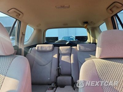 Zdjęcie 10 z 13 samochodu: 2006 TOYOTA RAV4 BASE VIN:JTMZD33V465016508 - miniatura