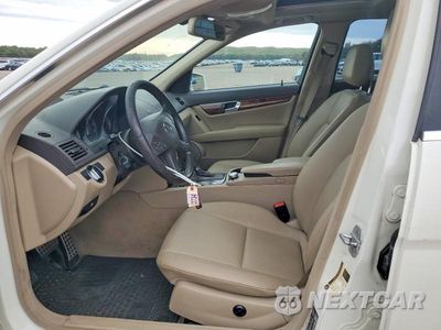 Zdjęcie 7 z 12 samochodu: 2011 MERCEDES-BENZ C 300 4MATIC VIN:WDDGF8BB4BR167508 - miniatura