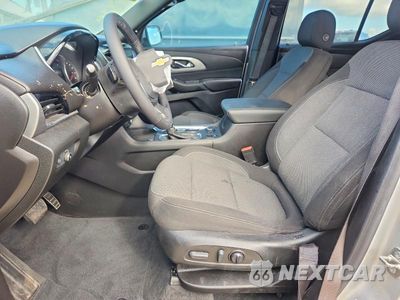 Zdjęcie 7 z 13 samochodu: 2022 CHEVROLET TRAVERSE LT VIN:1GNERGKW2NJ122566 - miniatura