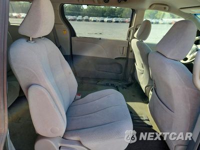 Zdjęcie 11 z 13 samochodu: 2011 TOYOTA SIENNA LE VIN:5TDKK3DC6BS171196 - miniatura