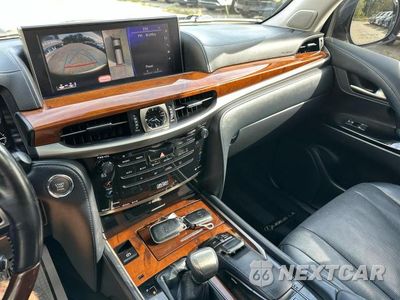 Zdjęcie 11 z 13 samochodu: 2018 LEXUS LX 570 VIN:JTJHY7AX4J4256049 - miniatura