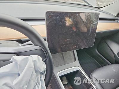 Zdjęcie 9 z 12 samochodu: 2023 TESLA MODEL 3 VIN:5YJ3E1EC9PF618064 - miniatura