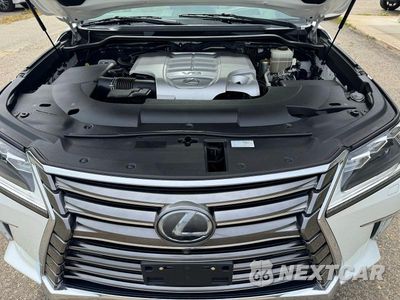 Zdjęcie 9 z 14 samochodu: 2016 LEXUS LX 570 VIN:JTJHY7AX3G4213685 - miniatura