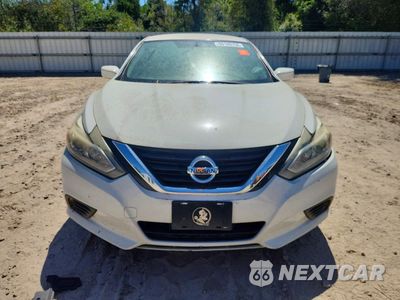Piąte zdjęcie samochodu w środku: 2018 NISSAN ALTIMA 2.5 S VIN:1N4AL3AP3JC184879 - miniatura