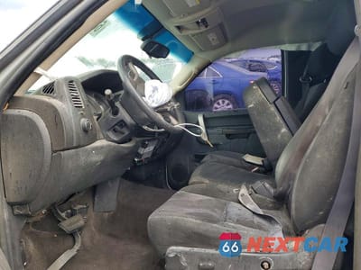 Zdjęcie 7 z 12 samochodu: 2011 CHEVROLET SILVERADO K1500 LT VIN:1GCRKSE36BZ408078 - miniatura