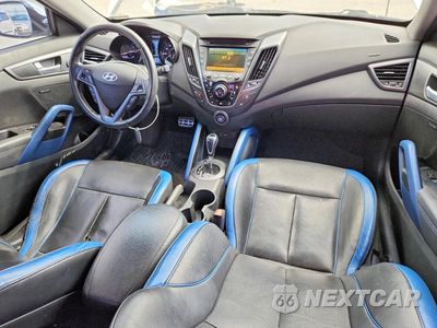 Zdjęcie 8 z 12 samochodu: 2013 HYUNDAI VELOSTER TURBO VIN:KMHTC6AE8DU142480 - miniatura