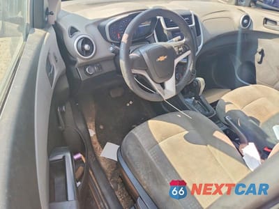 Zdjęcie 8 z 12 samochodu: 2018 CHEVROLET SONIC LS VIN:1G1JB5SH8J4115320 - miniatura