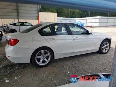 Trzecie zdjęcie samochodu z tyłu: 2015 BMW 328 XI SULEV VIN:WBA3B5C52FF961634 - miniatura