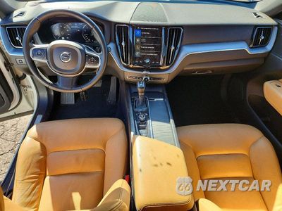 Zdjęcie 8 z 13 samochodu: 2020 VOLVO XC60 T5 MOMENTUM VIN:YV4102RK9L1598959 - miniatura