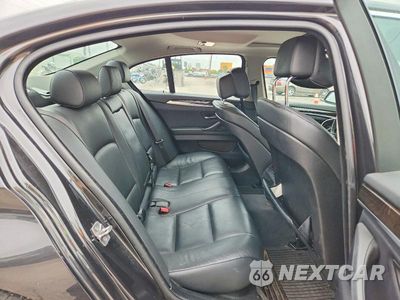 Zdjęcie 10 z 12 samochodu: 2012 BMW 535 XI VIN:WBAFU7C52CDU60351 - miniatura