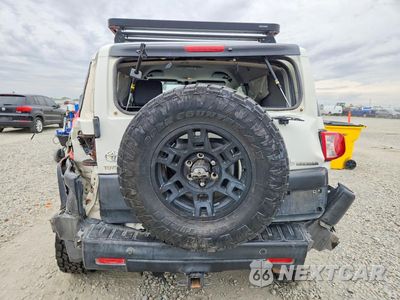 Zdjęcie 6 z 13 samochodu: 2011 TOYOTA FJ CRUISER BASE VIN:JTEBU4BFXBK107811 - miniatura
