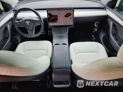 Zdjęcie 8 z 13 samochodu: 2023 TESLA MODEL Y VIN:7SAYGDEE1PF885169 - miniatura