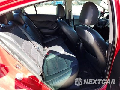Zdjęcie 10 z 12 samochodu: 2016 KIA FORTE EX VIN:KNAFZ4A81G5529334 - miniatura