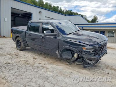 Czwarte zdjęcie samochodu z boku: 2020 RAM 1500 LIMITED VIN:1C6SRFHM5LN367709 - miniatura
