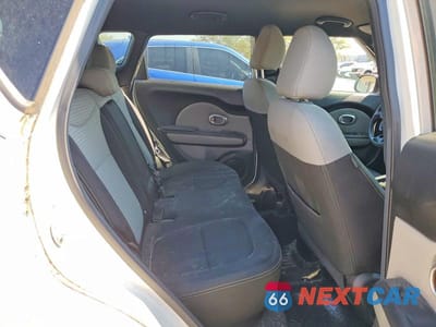 Zdjęcie 11 z 13 samochodu: 2016 KIA SOUL + VIN:KNDJP3A50G7404347 - miniatura