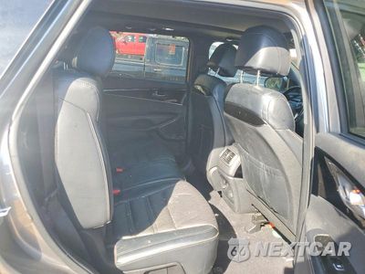 Zdjęcie 10 z 12 samochodu: 2017 KIA SORENTO SX LIMITED V6 VIN:5XYPK4A58HG231471 - miniatura