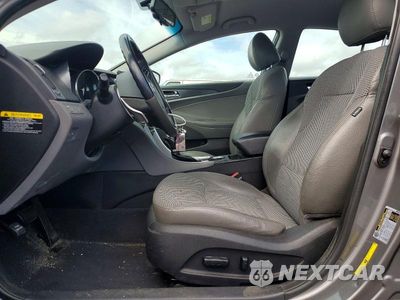 Zdjęcie 7 z 12 samochodu: 2013 HYUNDAI SONATA SE VIN:5NPEC4ACXDH515867 - miniatura