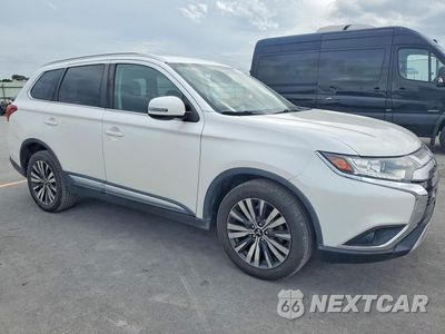 Czwarte zdjęcie samochodu z boku: 2019 MITSUBISHI OUTLANDER SE VIN:JA4AZ3A30KZ040768 - miniatura