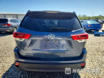 Zdjęcie 6 z 14 samochodu: 2018 TOYOTA HIGHLANDER LE VIN:5TDBZRFH4JS876844 - miniatura