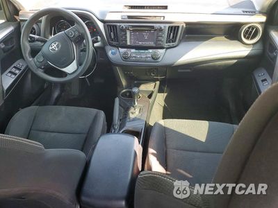 Zdjęcie 8 z 14 samochodu: 2018 TOYOTA RAV4 HYBRID LE VIN:JTMRJREV2JD191699 - miniatura