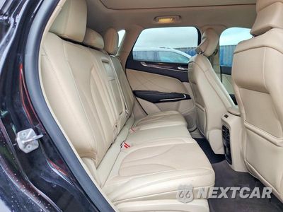Zdjęcie 10 z 12 samochodu: 2019 LINCOLN MKC RESERVE VIN:5LMCJ3D99KUL21513 - miniatura