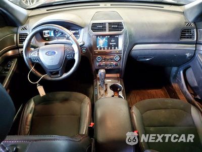 Zdjęcie 8 z 14 samochodu: 2018 FORD EXPLORER XLT VIN:1FM5K8D88JGC67714 - miniatura