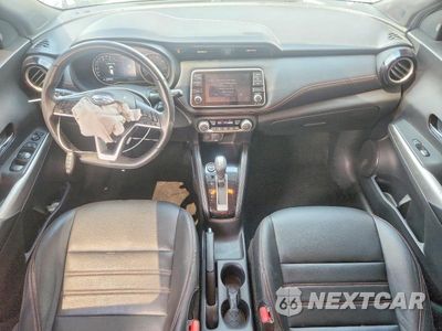 Zdjęcie 8 z 13 samochodu: 2019 NISSAN KICKS SR VIN:3N1CP5CU9KL518797 - miniatura