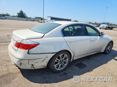 Trzecie zdjęcie samochodu z tyłu: 2011 HYUNDAI GENESIS 4.6L VIN:KMHGC4DF6BU145000 - miniatura