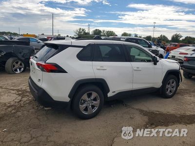 Trzecie zdjęcie samochodu z tyłu: 2025 TOYOTA RAV4 LE VIN:JTMMWRFV0SD319658 - miniatura
