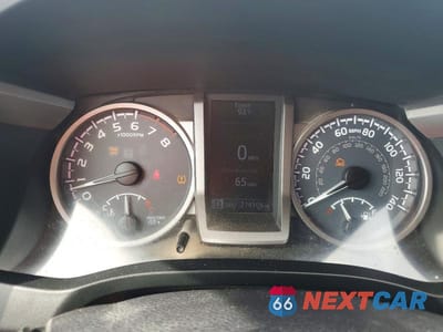 Zdjęcie 9 z 12 samochodu: 2016 TOYOTA TACOMA SR5 V6 VIN:5TFSZ5AN5GX006867 - miniatura