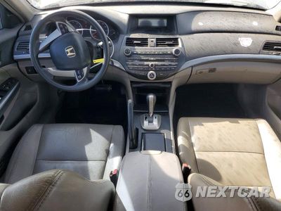 Zdjęcie 8 z 13 samochodu: 2008 HONDA ACCORD EX VIN:1HGCP26758A073493 - miniatura