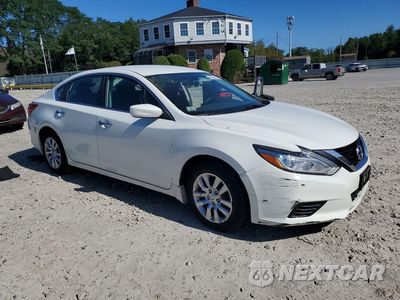 Czwarte zdjęcie samochodu z boku: 2018 NISSAN ALTIMA 2.5 S VIN:1N4AL3AP5JC115174 - miniatura
