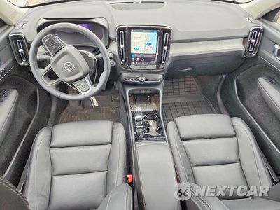 Zdjęcie 8 z 12 samochodu: 2024 VOLVO XC40 PLUS VIN:YV4L12UL8R2280369 - miniatura