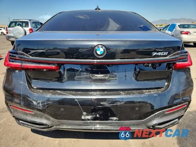 Zdjęcie 6 z 12 samochodu: 2020 BMW 740 I VIN:WBA7T2C04LGL17544 - miniatura