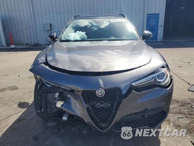 Piąte zdjęcie samochodu w środku: 2020 ALFA ROMEO STELVIO VIN:ZASPAJAN6L7C94535 - miniatura