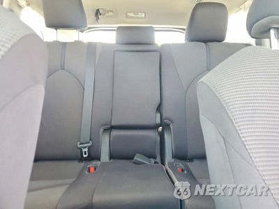 Zdjęcie 10 z 13 samochodu: 2022 TOYOTA HIGHLANDER LE VIN:5TDZZRAH2NS095509 - miniatura