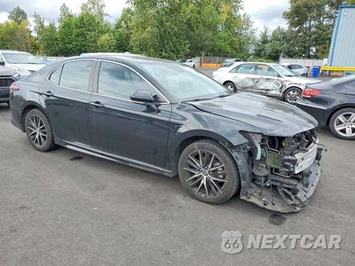Czwarte zdjęcie samochodu z boku: 2022 TOYOTA CAMRY SE VIN:4T1T11AK0NU046438 - miniatura