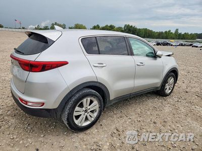 Trzecie zdjęcie samochodu z tyłu: 2018 KIA SPORTAGE LX VIN:KNDPMCAC7J7455269 - miniatura