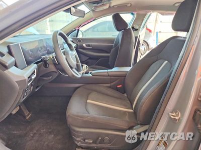 Zdjęcie 7 z 12 samochodu: 2025 HYUNDAI SONATA SEL VIN:KMHL64JA5SA436636 - miniatura